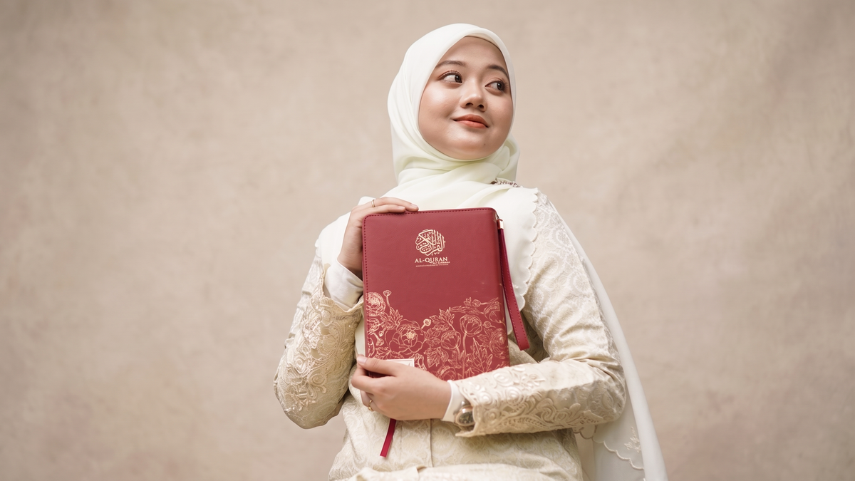 Mushaf untuk didampingi setiap hari.